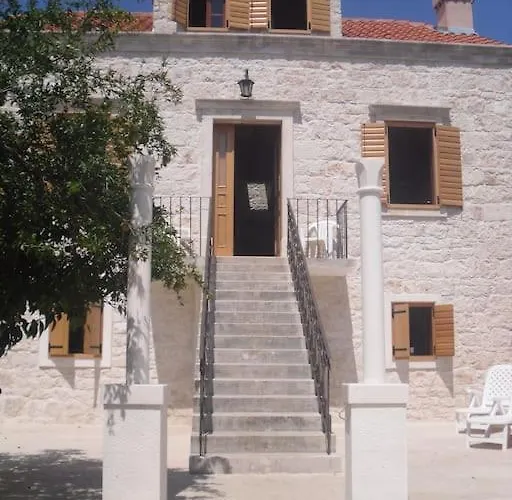 Rosa Villa Kuciste